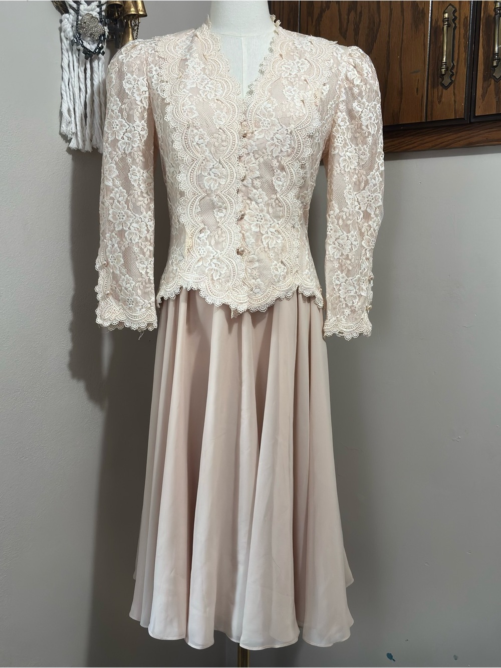 Vtg Cachet Intricate Crochet Lace Jacket & Chiffon Skirt Size 5 Button Up Blazer